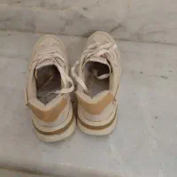 کفش اسپرت زنانه خارجی کرم رنگ