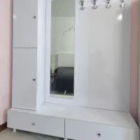آویز لباس آینه و کمد و کشو ست