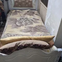 دو عدد تخت یک نفره