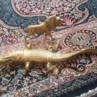 تمساح وشیر برنجی