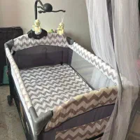 تخت کنار مادر موزیکال