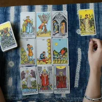 فال تاروت با نورا سلیمانی