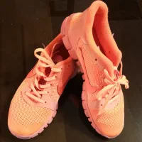 کتونی و کیف مناسب