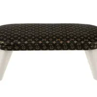 زیر دستی کاشت ناخن