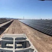 اپراتور نیروگاه خورشیدی