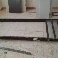 درب چوبی خانه استفاده نشده همراه چهارچوب بااستحکام|مصالح و تجهیزات ساختمان|اهواز, کوی آغاجاری|دیوار
