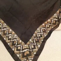 شال و روسری نخی