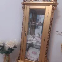 گنجه ومیزتلویزیون