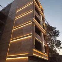 برقکار نیروی نیمه ماهر و بردست