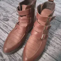 دوعددکفش زنانه سایز۴۰ تا ۴۱چرم اصل