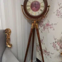 ساعت ایستاده