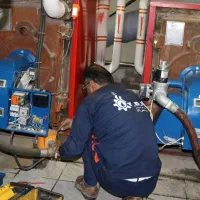 تعمیر وسرویسکار وتعمیر کار پکیچ وشوفاژ و موتورخانه