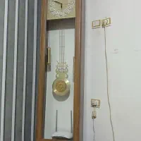 ساعت دیوارئ