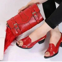 تعمیرات حرفه‌ای چمدان، کیف و کفش|کیف، کفش، کمربند|زنجان, |دیوار