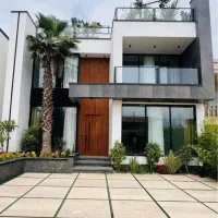 ویلای ۴۲۵ متری سندار با استخر در قلب زیباکنار