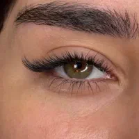 خدمات اکستنشن مژه و کاشت ناخن و بافت مو