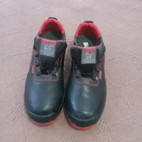 کفش کار سایز ۴۳