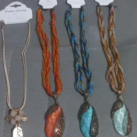 گردنبد و رو لباسی (همه باهم ) مناسب مغازه دارها
