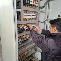 برقکار،نصاب کولرگازی،تعمیر اسپیلت،رفع اتصالی