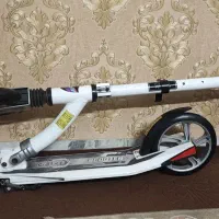 اسکوتر زیبا و بزرگ سفید برند اسکوتر|دوچرخه، اسکیت، اسکوتر|فردیس, نسترن غربی|دیوار