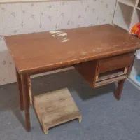 میز تحریر و میز کامپیوتر