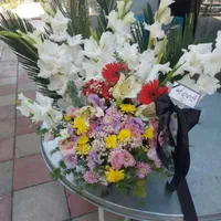 فروش انواع تاج گل،سبدگل،دسته گل ترحیم و مناسبتی|گل و گیاه طبیعی|هشتگرد, هشتگرد قدیم|دیوار