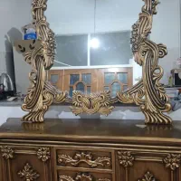 کنسول چوبی. رنگ خور