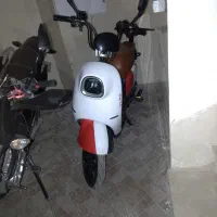 موتور سیکلت برقی بدون باطری تمیز بدون پلاک