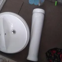 روشویی پایه دار