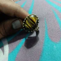 فروش یه انگشتر چشم ببر نقره روس