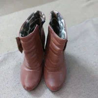 کفش و کاپشن|کیف، کفش، کمربند|خوی, |دیوار