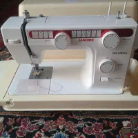 چرخ خیاطی تمیز