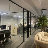 کارمند فروش خودرو اقساطی