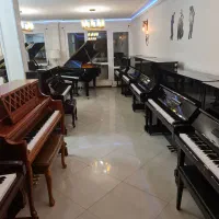 پیانو آکوستیک یاماها و سمیک