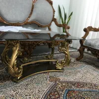جلو مبلی به همراه ۲عدد میز عسلی و میز غذاخوری