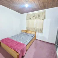 یک عددتخت دونفره باتشک وپرده دومیلیونوپونصدهزارت