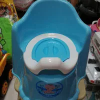 صندلی قصری یا توالت بچه