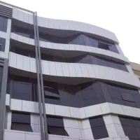 مستغلات سندتجاری۵۵۰مترزمین براصلی ولیعصر1300متربنا