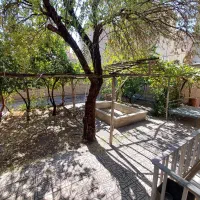 اجاره-حیاط-دربستی100متر-فدک-مارالان-پاستور