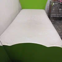 تخت نوجوان و کمد و تشک