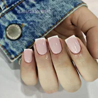 مدل برای کاشت ناخن