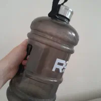 بطری آب بزرگ