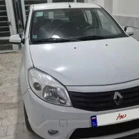 رنو ساندرو اتوماتیک