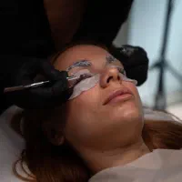 دوره تخصصی آموزش اکستنشن مژه و ابرو