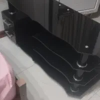 میز تلویزیون شیشه ای