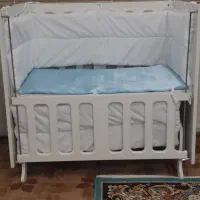 تخت کودک کاملاسالم وتمیز فروش فوری