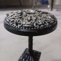 گل میخ پرده