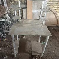 میز کامپیوتر شیشه ای