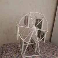 قاب عکس چرخ وفلک