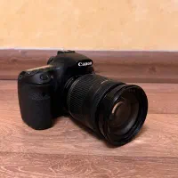 دوربین canon 60D با لنز 18-200 کاملا سالم